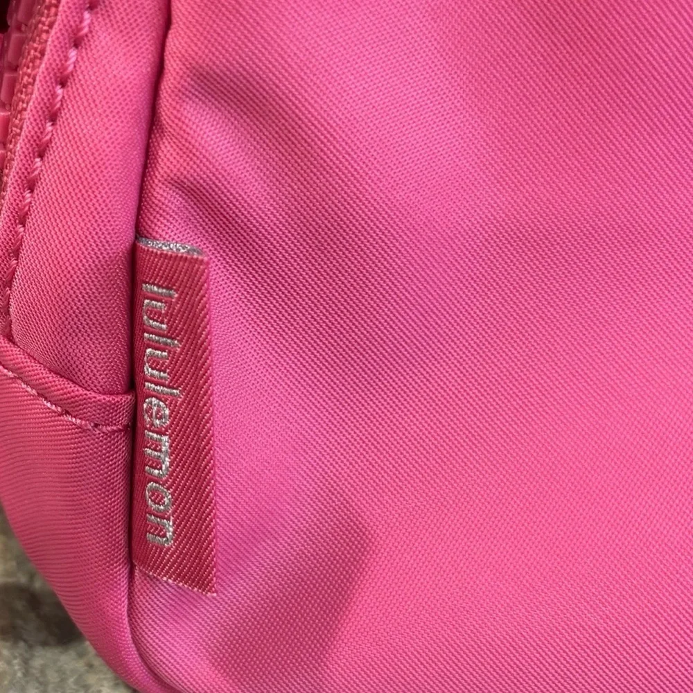 NWT Lululemon Everywhere Belt Bag In Raspberry Coulis